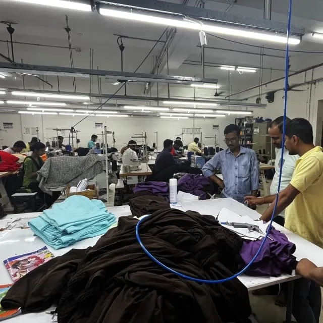 appearl-manufacturing-worker